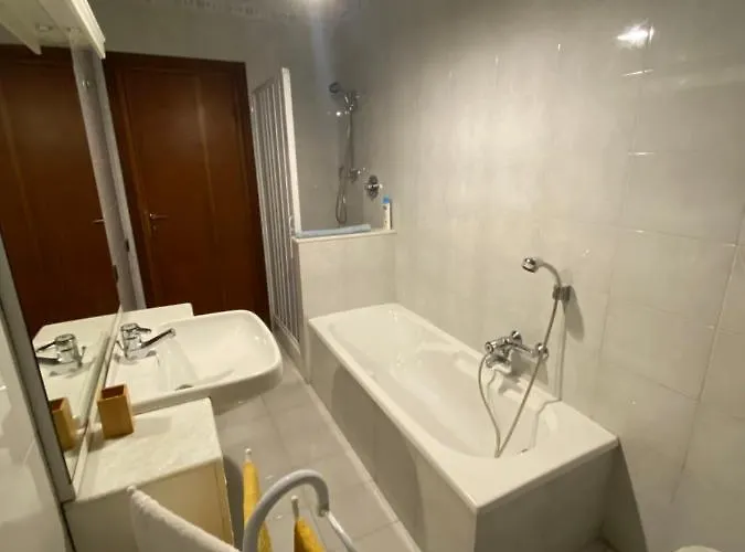 Al Poggio Della Macchia Bed & Breakfast Pomigliano d'Arco