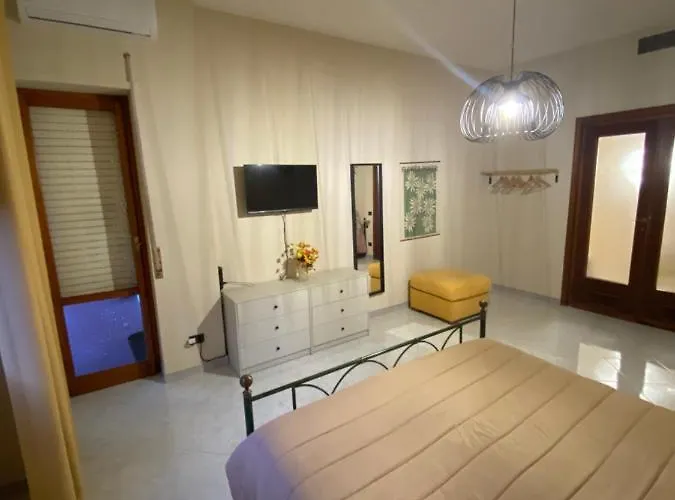 Al Poggio Della Macchia Bed & Breakfast